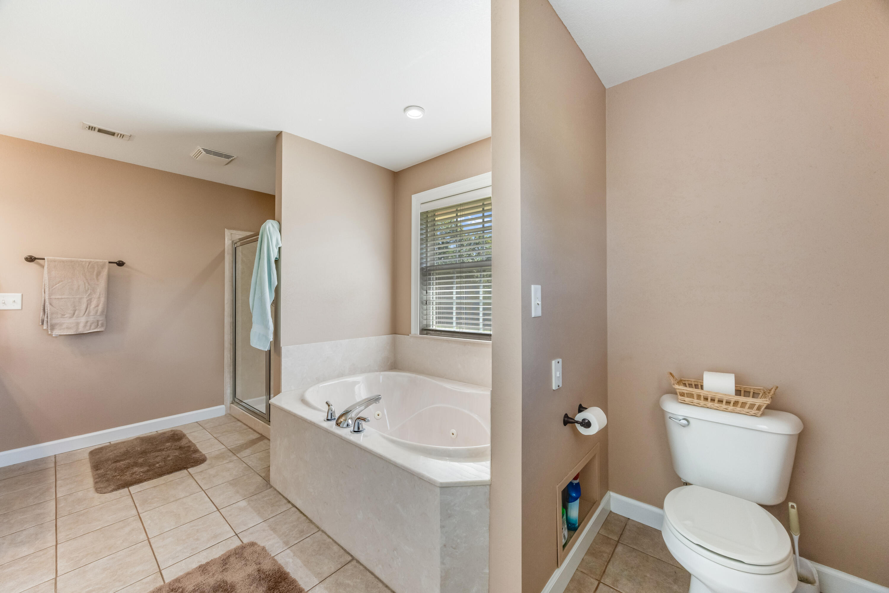 5921 Oak Hill Road Crestview, FL 32536 - Photo 33 of 58 Master Bath