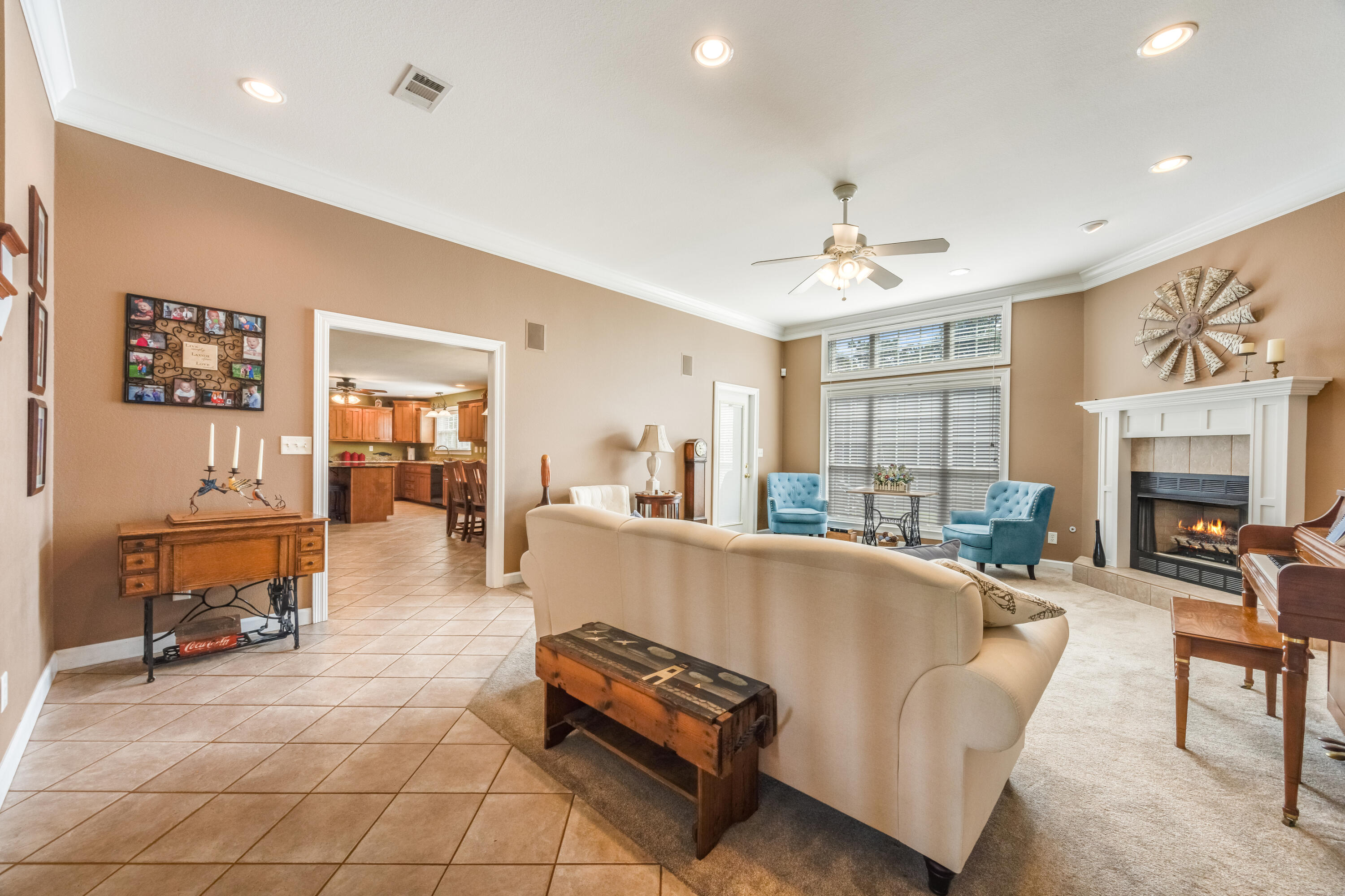 5921 Oak Hill Road Crestview, FL 32536 - Photo 9 of 58 Family Room