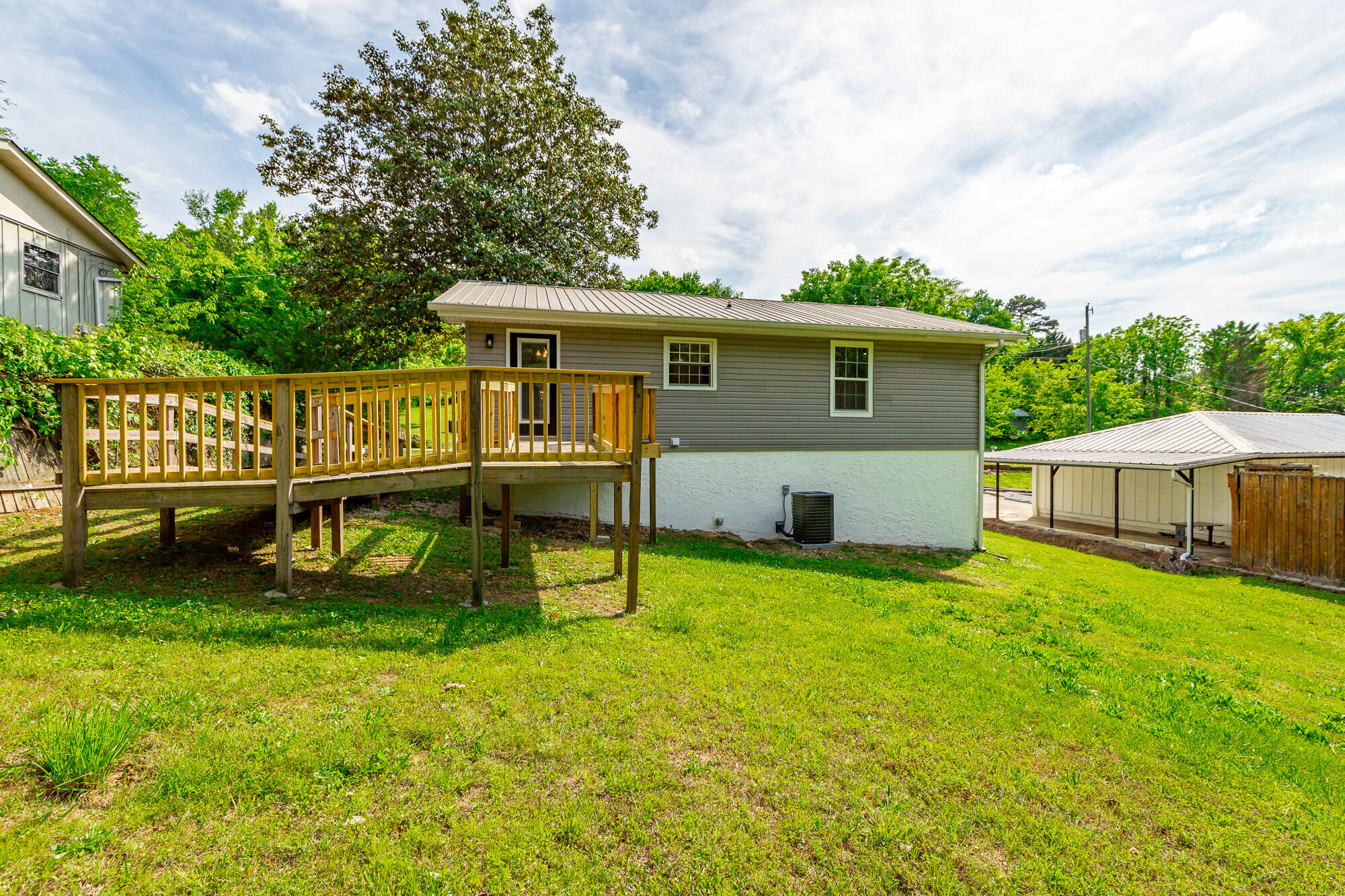 9050 Wooten Road Chattanooga, TN 37416 - Photo 41 of 48 Back of house