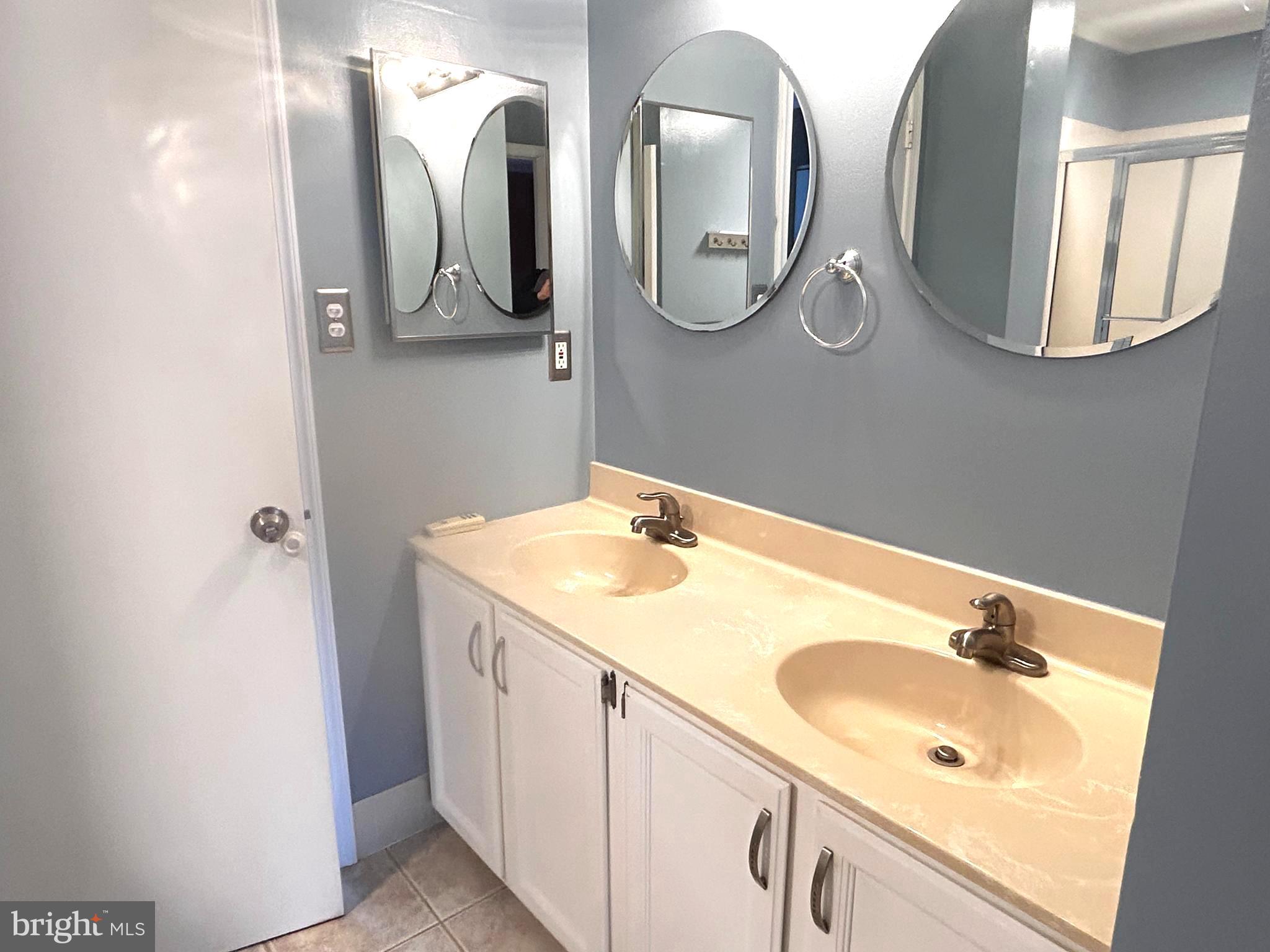 404 Snowflake Circle Eagleville, PA 19403 - Photo 8 of 12 Bath