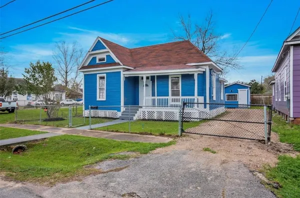 $1,600 | 2205 Sumpter Street, Houston, TX 77026