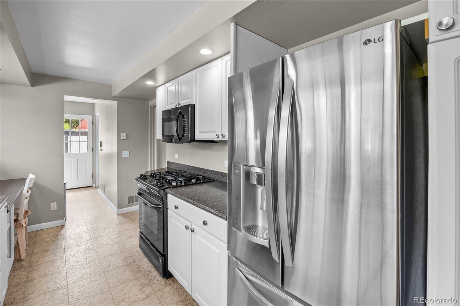 281 Niagara Street Denver, CO 80220 - Photo 12 of 37