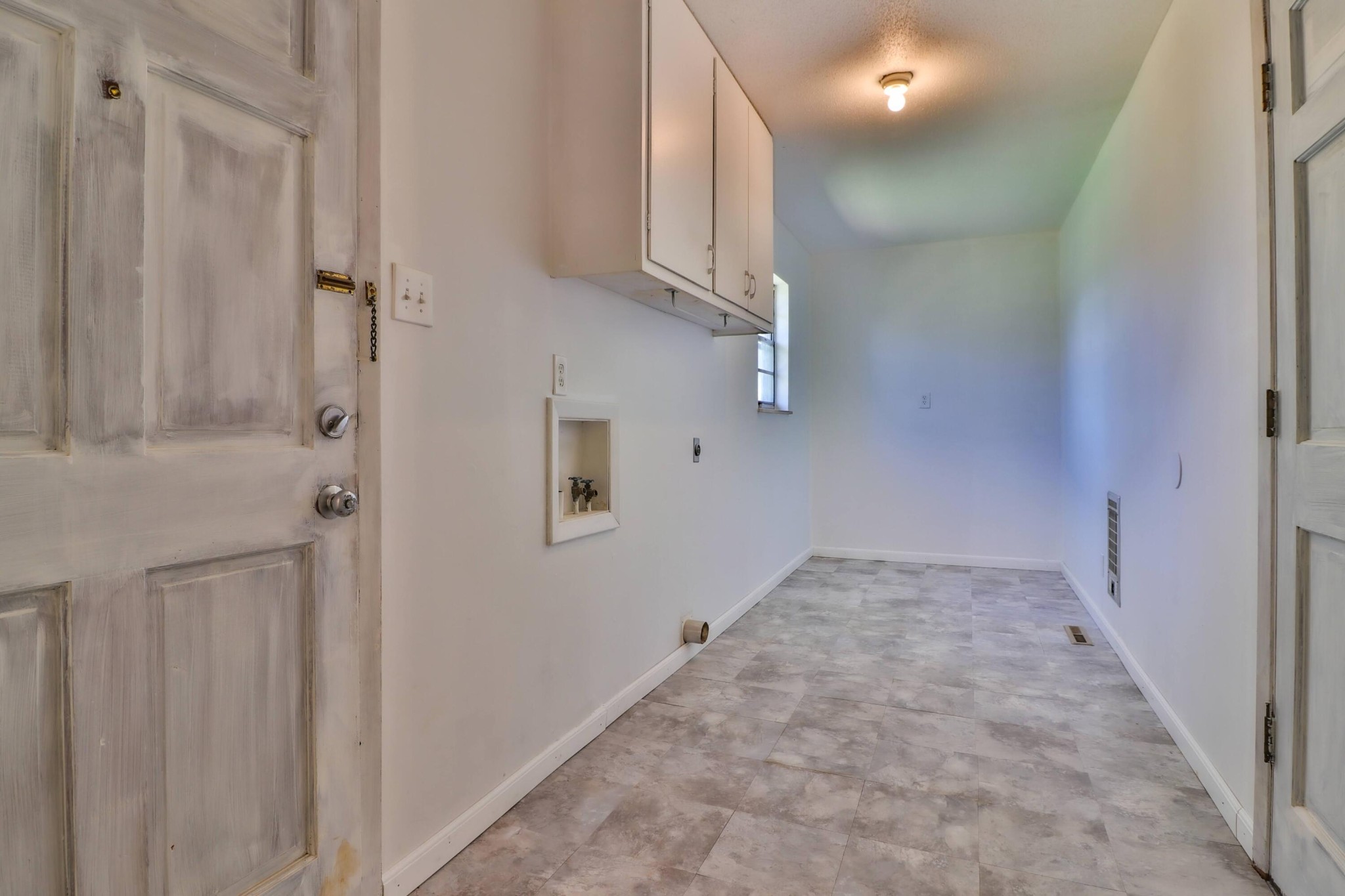 2701 Byington Beaver Ridge Road Knoxville, TN 37931 - Photo 19 of 29 a view of a hallway