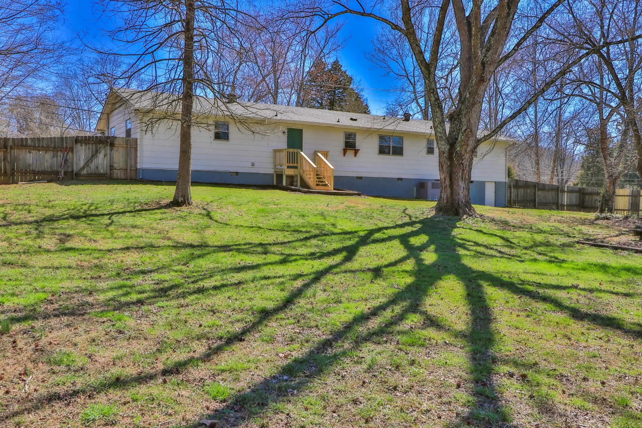 2701 Byington Beaver Ridge Road Knoxville, TN 37931 - Photo 29 of 29 a view of a house with a yard
