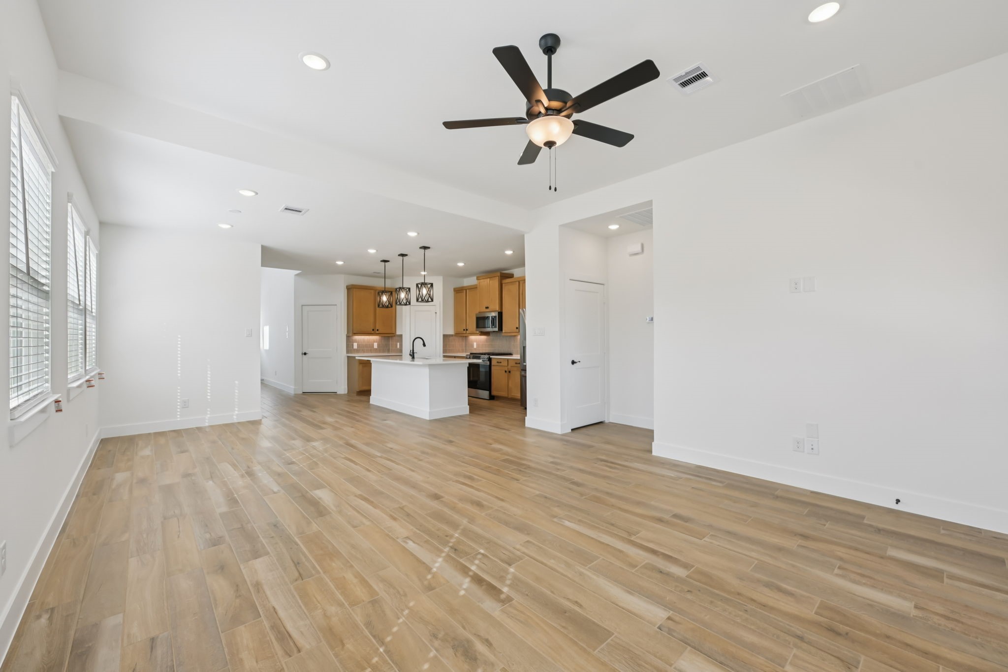 12818 Meadow Wind Way Conroe, TX 77302 - Photo 12 of 41