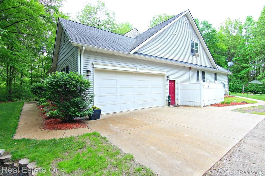 29223 Crawford Road Romulus, MI 48174 - Photo 33 of 36 jCrawford Rd Garage.jpg
