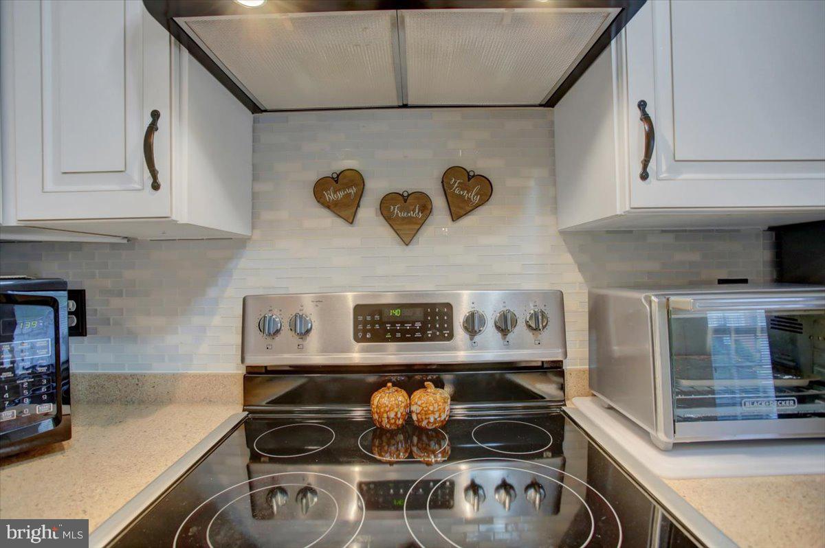 2501 Coleridge Drive, Unit 2D Frederick, MD 21702 - Photo 24 of 30 Sparkles and Shines!