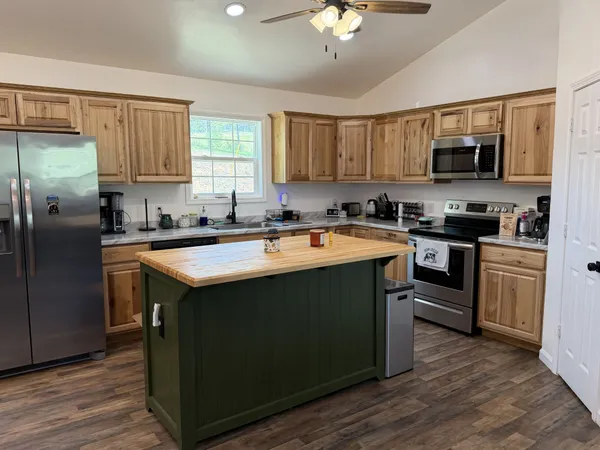 $349,000 | 3872 York Highway, Hilham, TN 38568