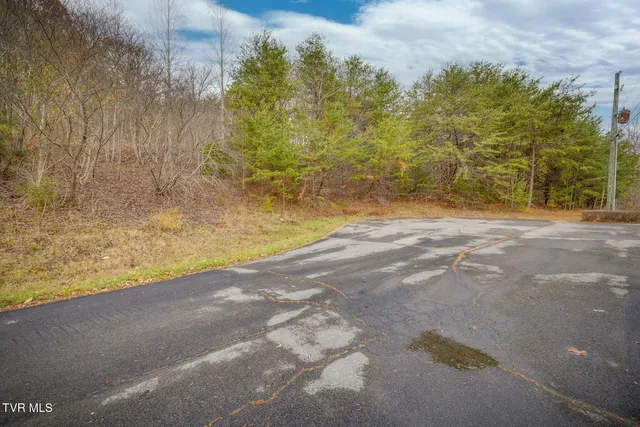 $25,000 | 495 Oak Forest Place, Unit 20, Kingsport, TN 37664