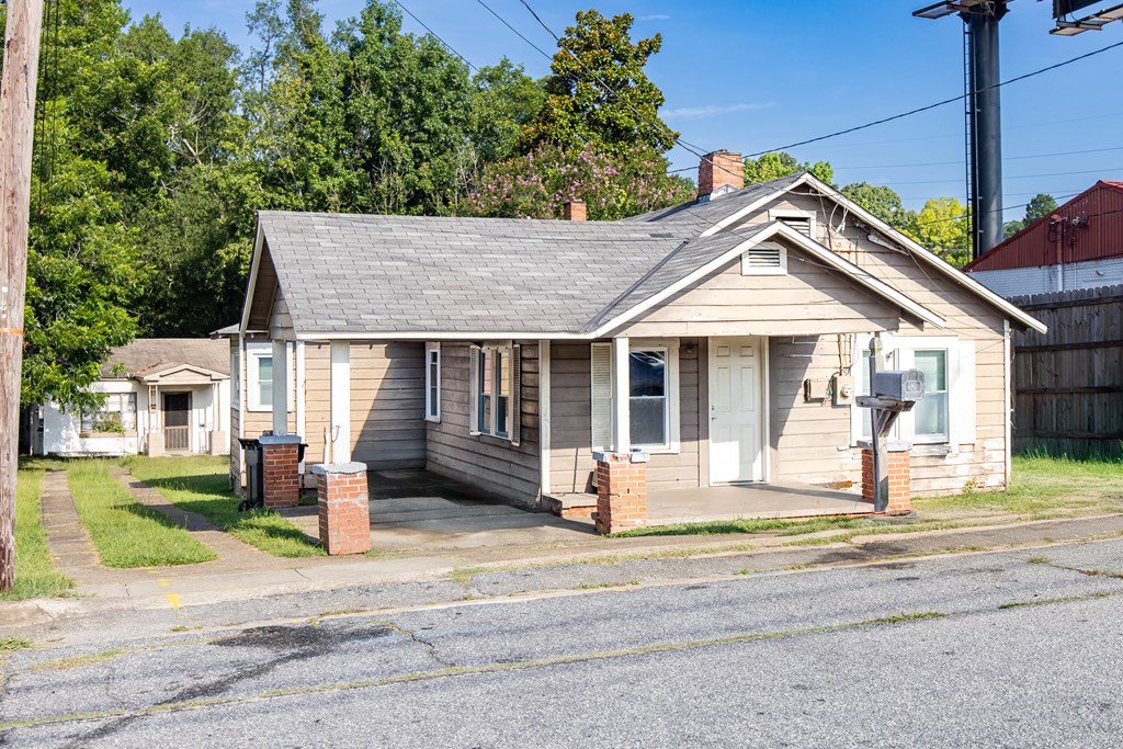 108 Comer Street Columbus, GA 31904 - Photo 11 of 11 a front view of a house with a yard
