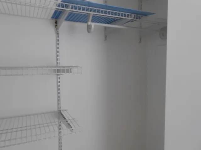 $264,900 | 6330 Lincoln Avenue, Unit 2A, Morton Grove, IL 60053