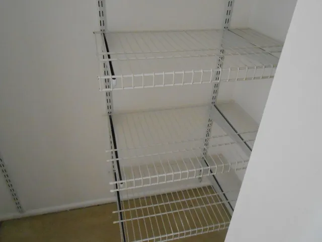 $264,900 | 6330 Lincoln Avenue, Unit 2A, Morton Grove, IL 60053