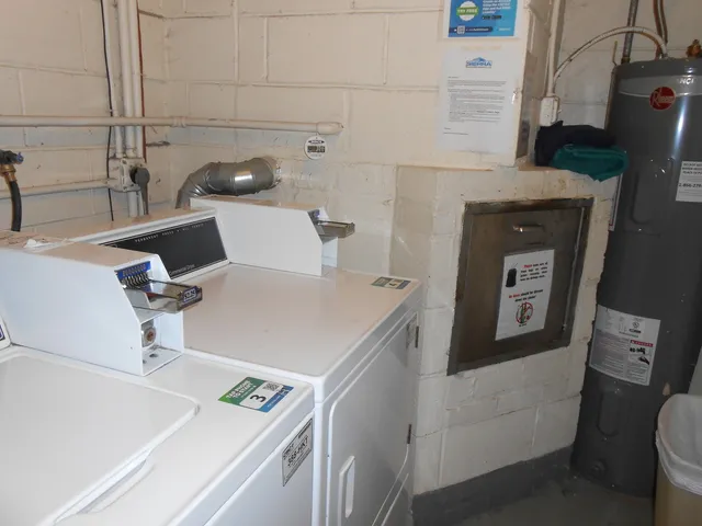 $264,900 | 6330 Lincoln Avenue, Unit 2A, Morton Grove, IL 60053