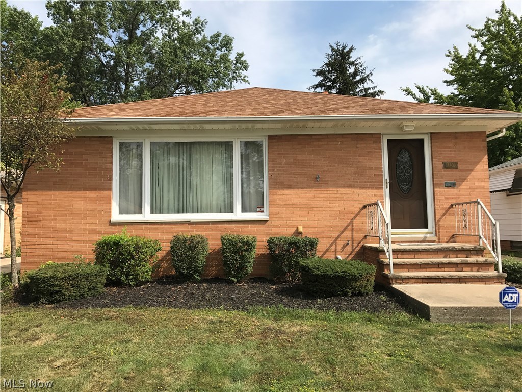14809 Wheeler Road Maple Heights, OH 44137 - Photo 1 of 33