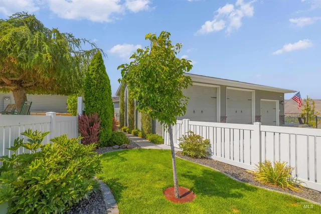 $999,000 | 528 Crestline Cir Drive, Lewiston, ID 83501