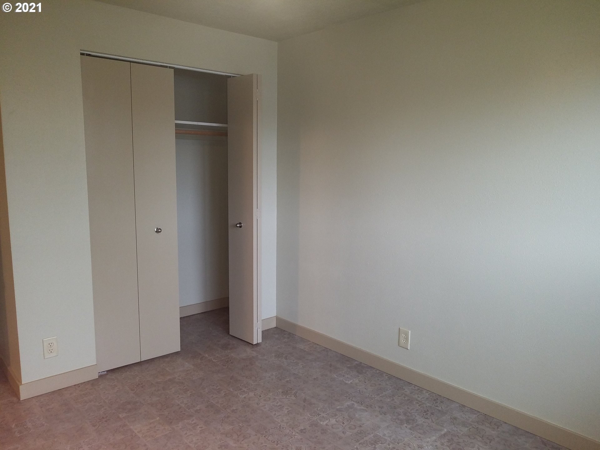 249 South 35th Street Springfield, OR 97478 - Photo 14 of 23