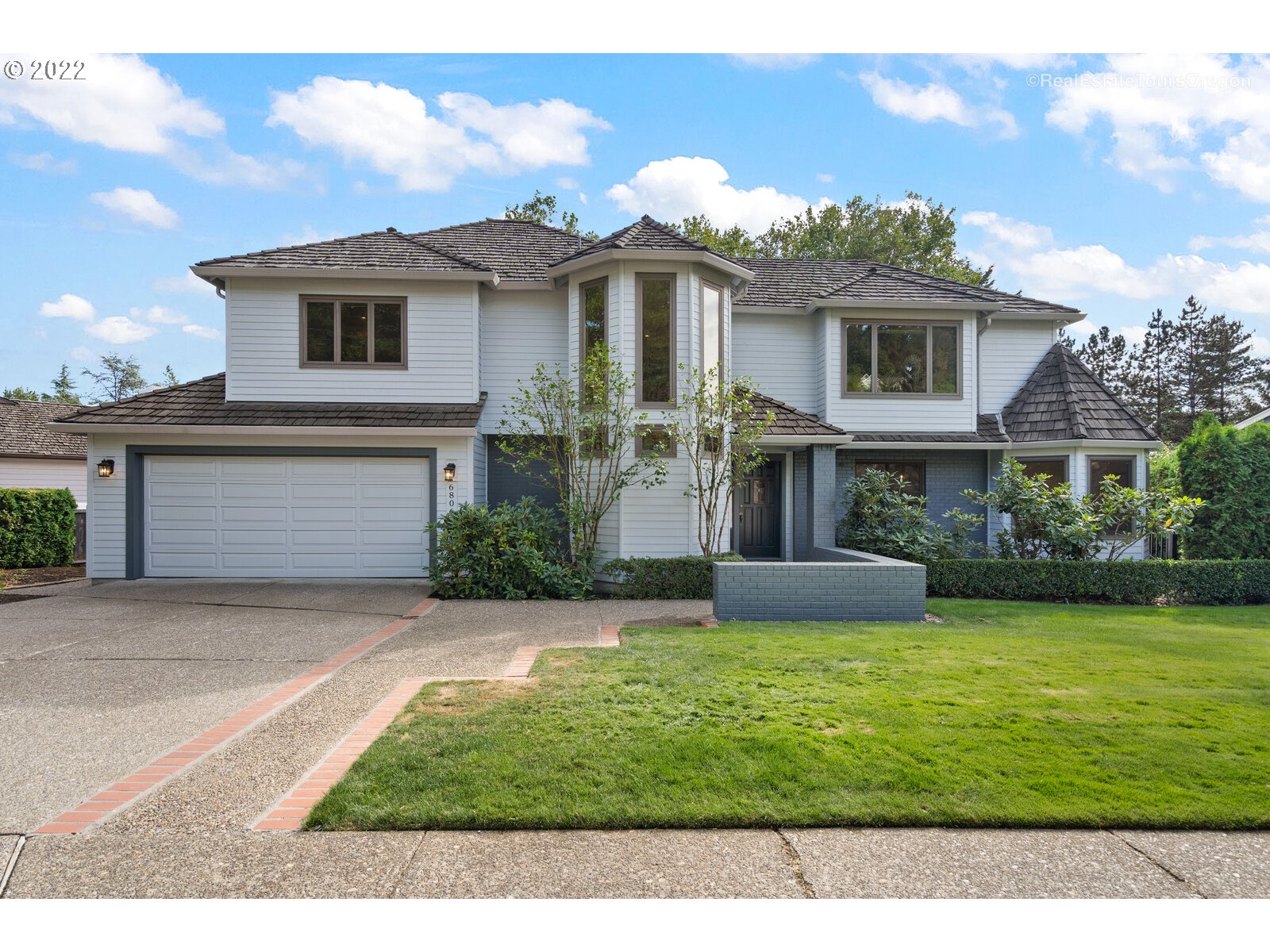 6806 Southwest Windemere Loop Portland, OR 97225 - Photo 1 of 30 Gallery Image 1