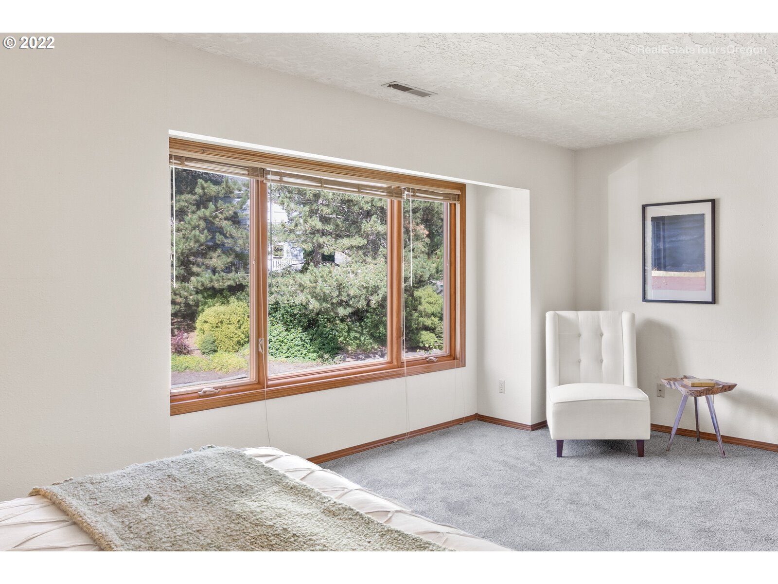 6806 Southwest Windemere Loop Portland, OR 97225 - Photo 13 of 30 Gallery Image 13