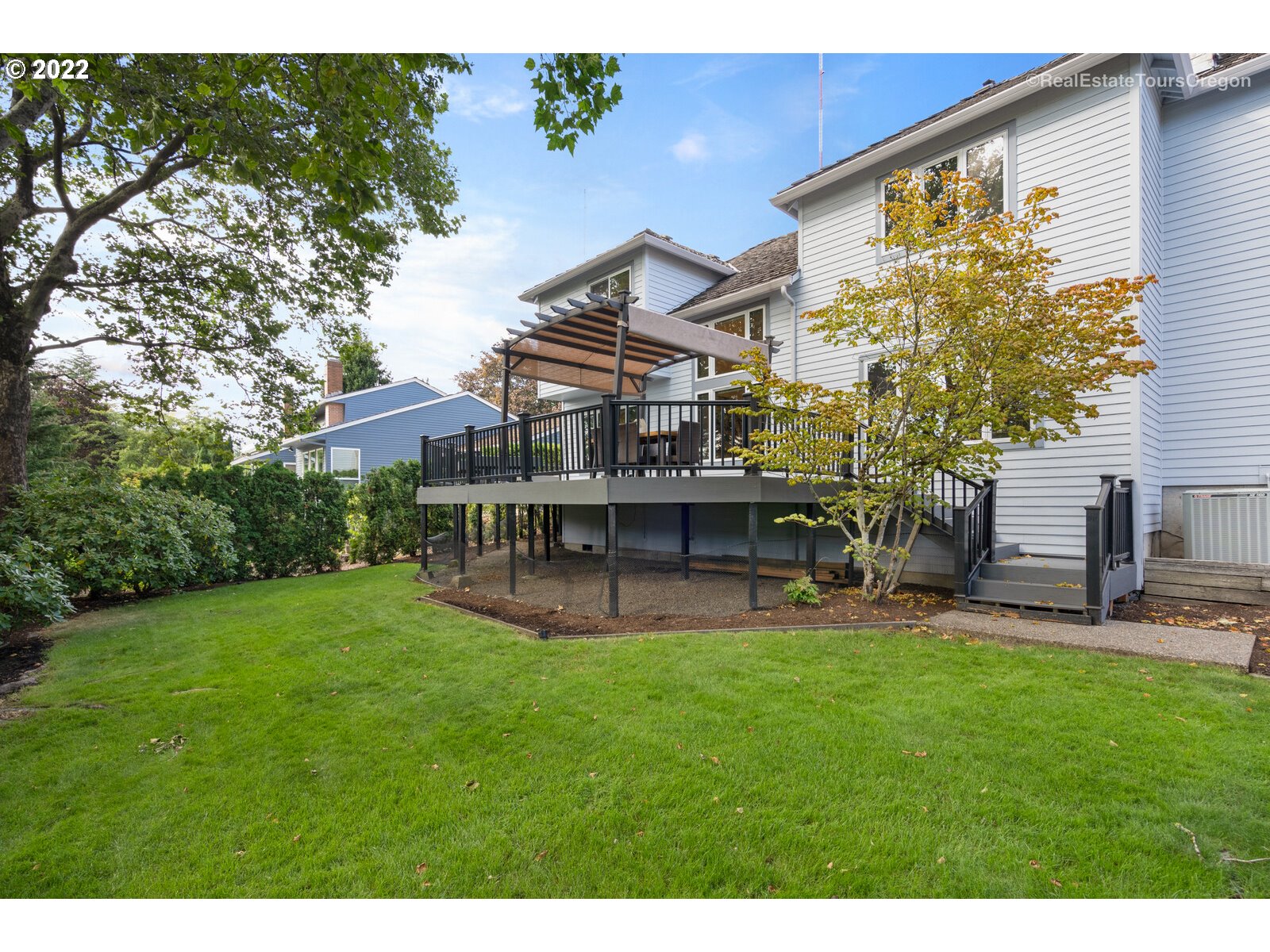 6806 Southwest Windemere Loop Portland, OR 97225 - Photo 20 of 30 Gallery Image 20