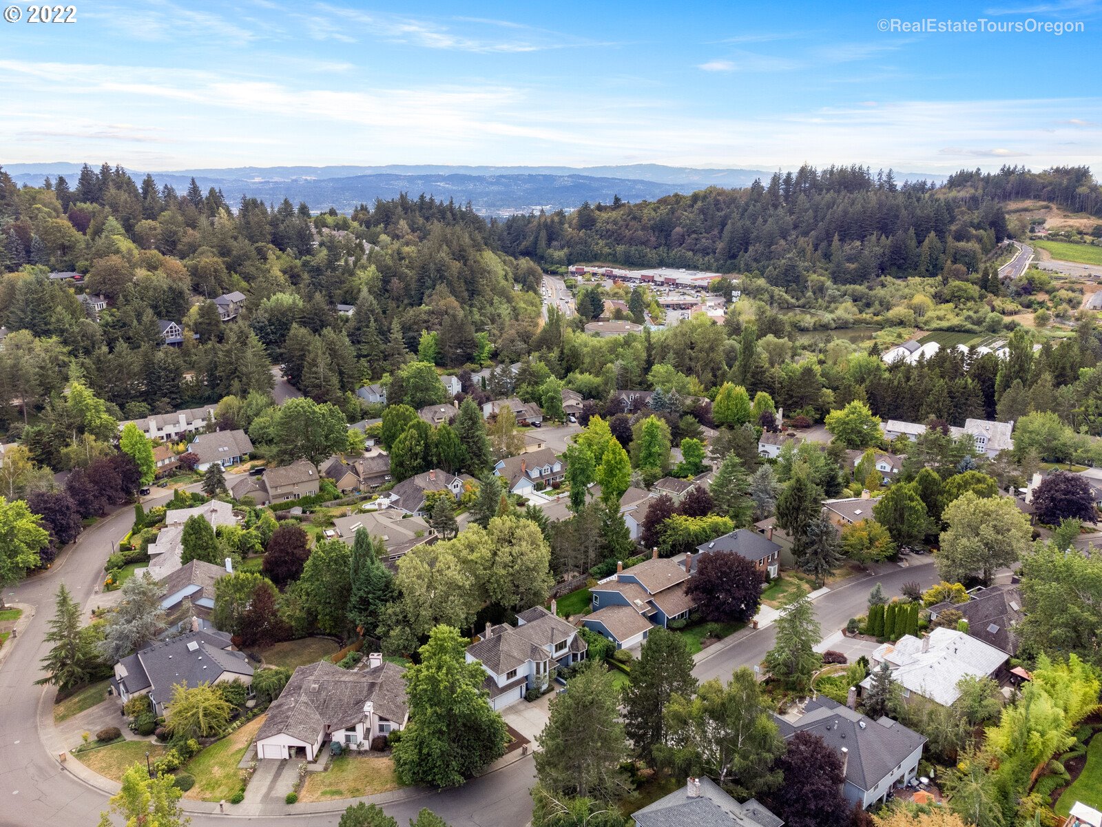 6806 Southwest Windemere Loop Portland, OR 97225 - Photo 23 of 30 Gallery Image 23