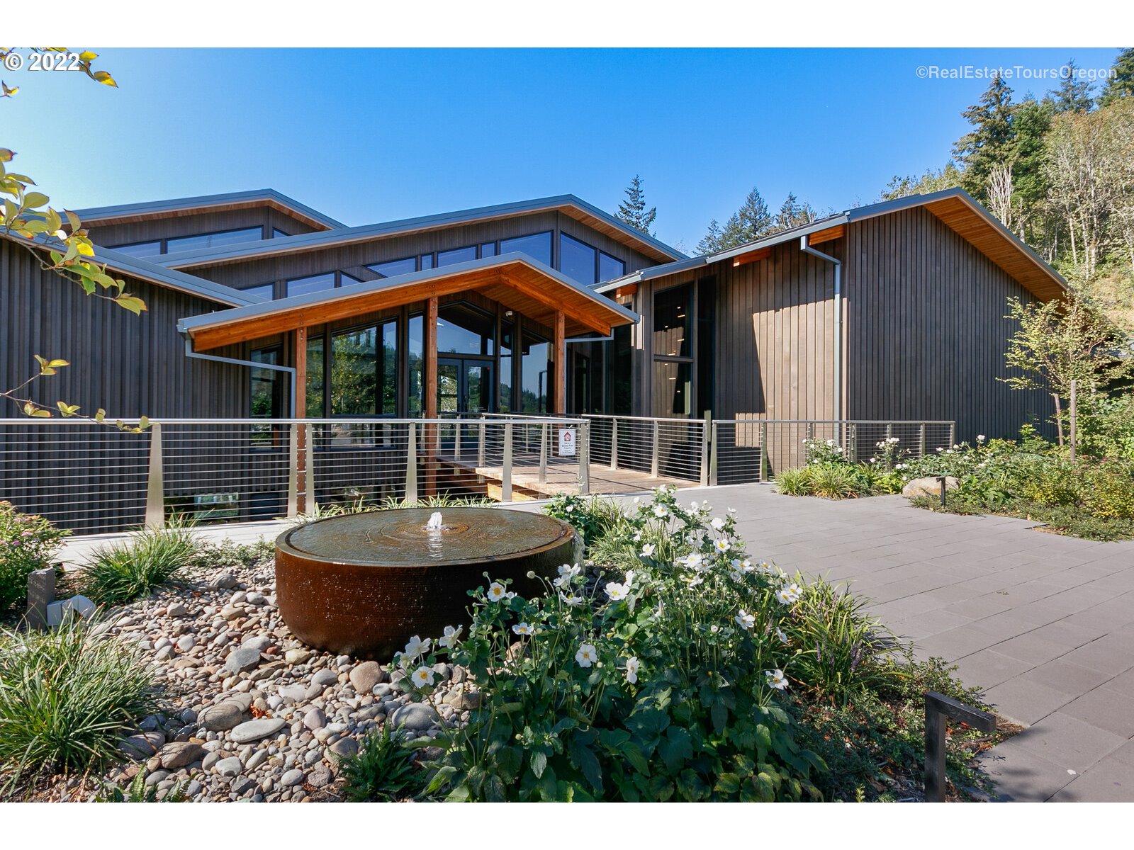 6806 Southwest Windemere Loop Portland, OR 97225 - Photo 30 of 30 Gallery Image 30