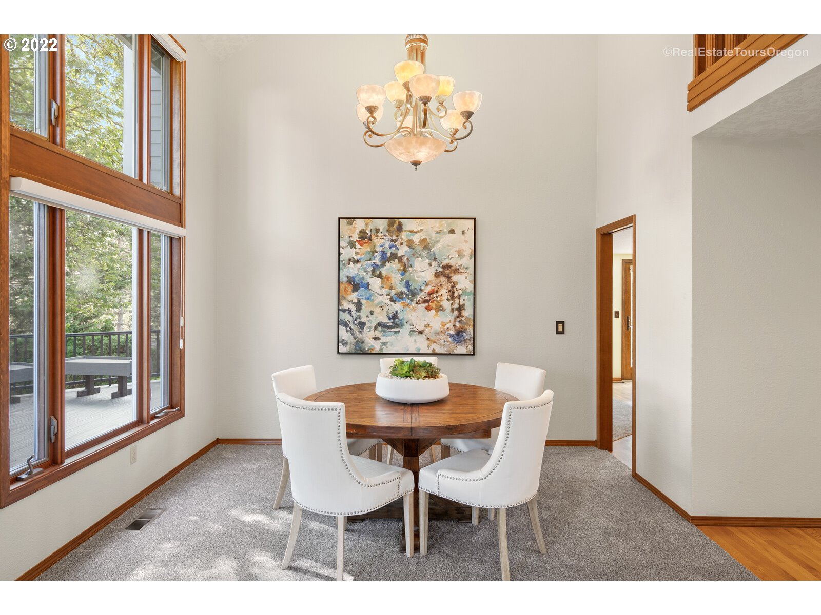 6806 Southwest Windemere Loop Portland, OR 97225 - Photo 5 of 30 Gallery Image 5