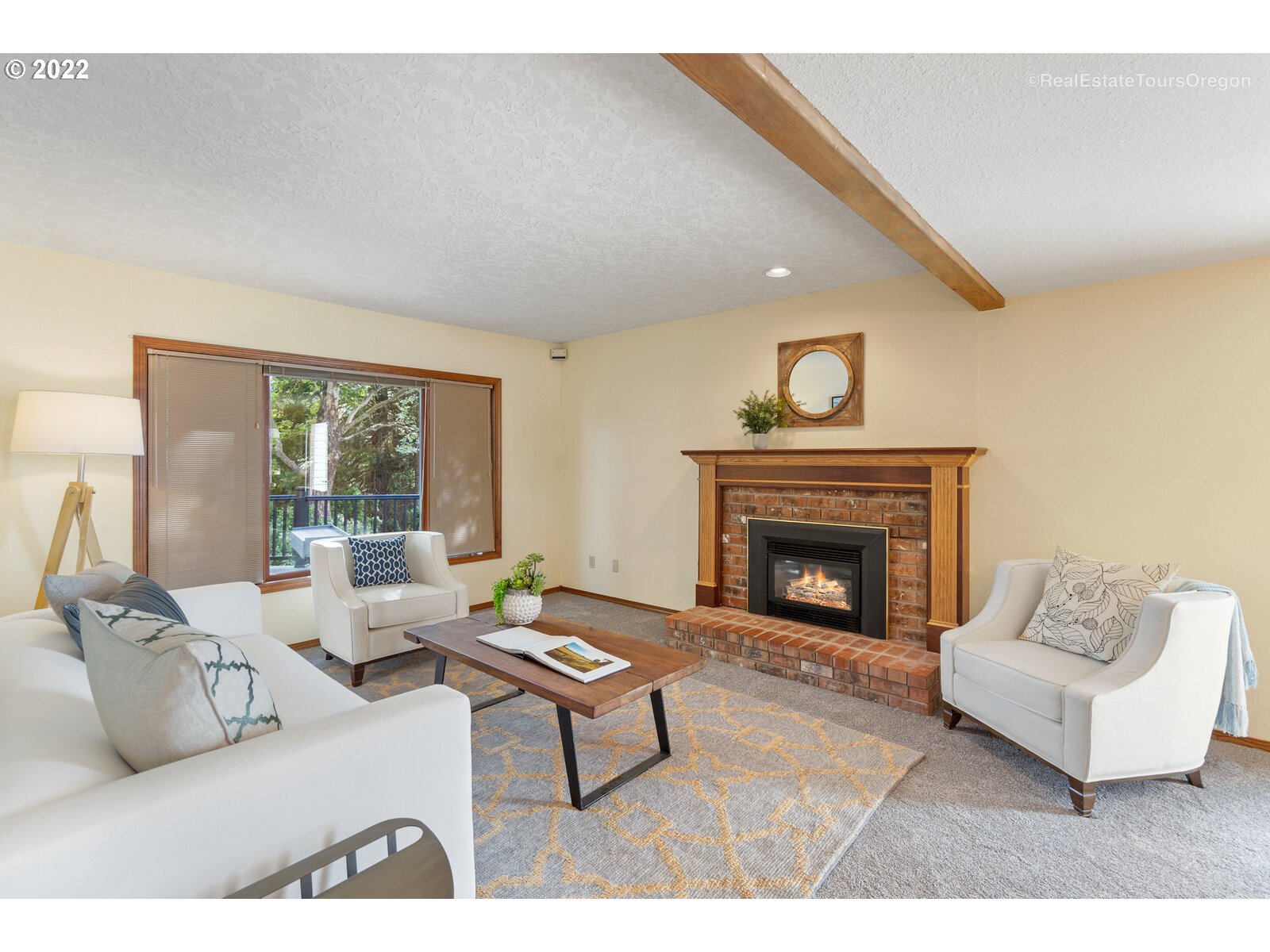 6806 Southwest Windemere Loop Portland, OR 97225 - Photo 6 of 30 Gallery Image 6