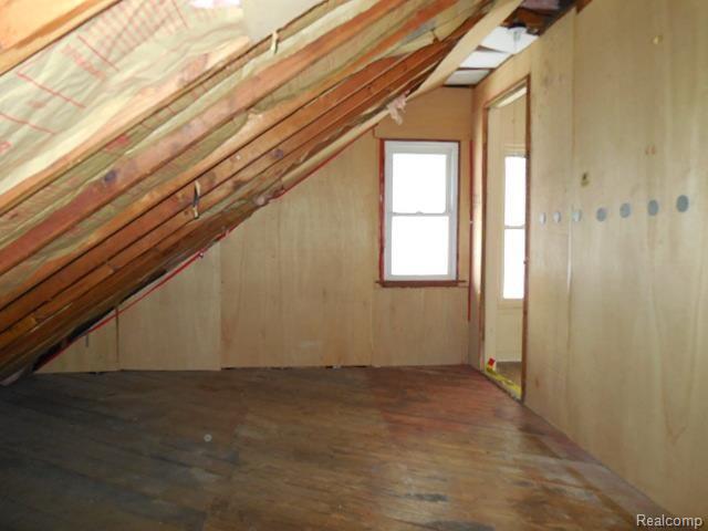 15729 Evergreen Road Detroit, MI 48223 - Photo 13 of 21 261-839261 BEdroom 2 (3).jpg