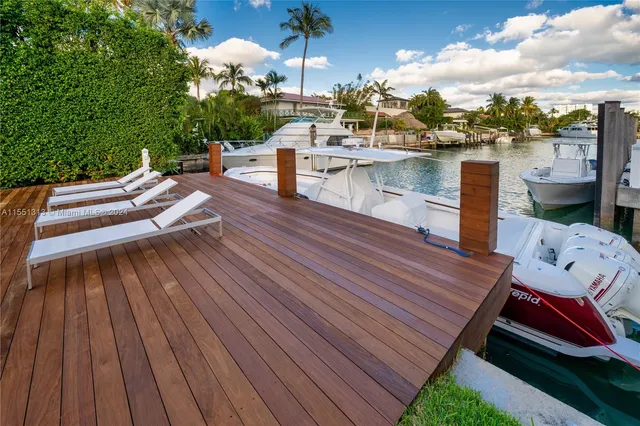 $9,500,000 | 861 Harbor Drive, Key Biscayne, FL 33149