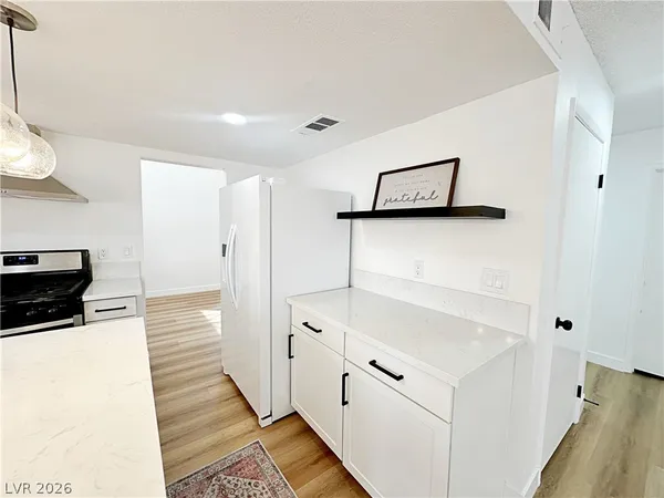 $2,590 | 7040 Encore Way, Las Vegas, NV 89119