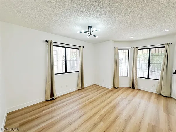$2,590 | 7040 Encore Way, Las Vegas, NV 89119