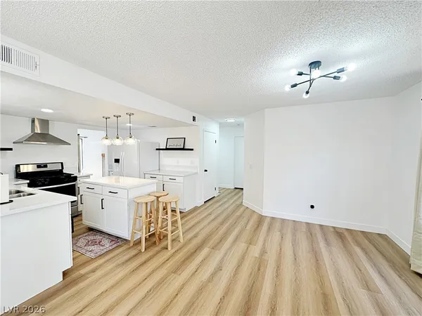 $2,590 | 7040 Encore Way, Las Vegas, NV 89119