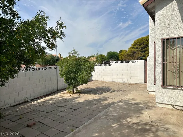 $2,590 | 7040 Encore Way, Las Vegas, NV 89119