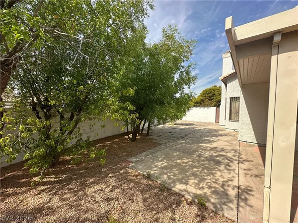 $2,590 | 7040 Encore Way, Las Vegas, NV 89119