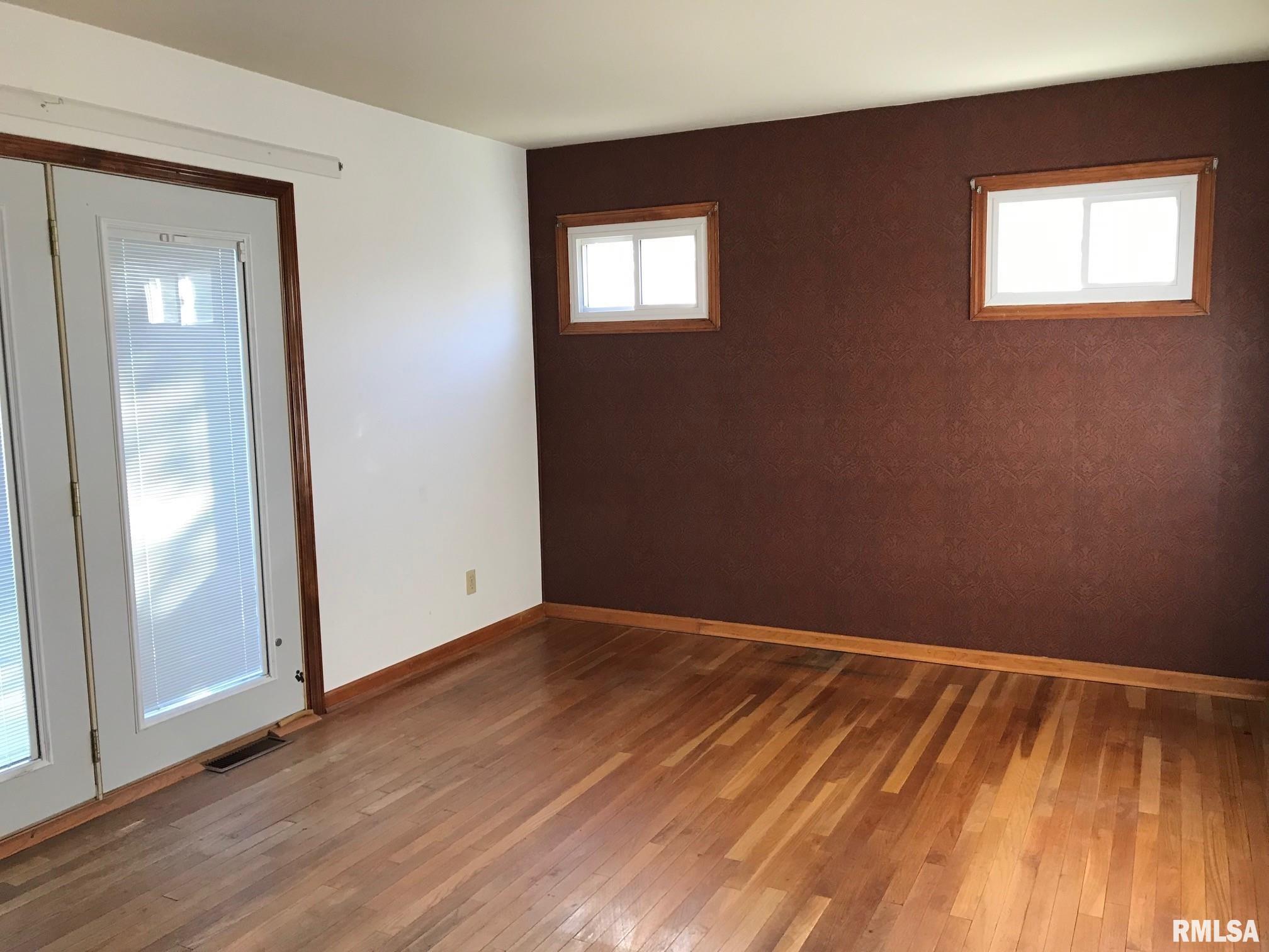 2012 East Hood Street Springfield, IL 62703 - Photo 12 of 30