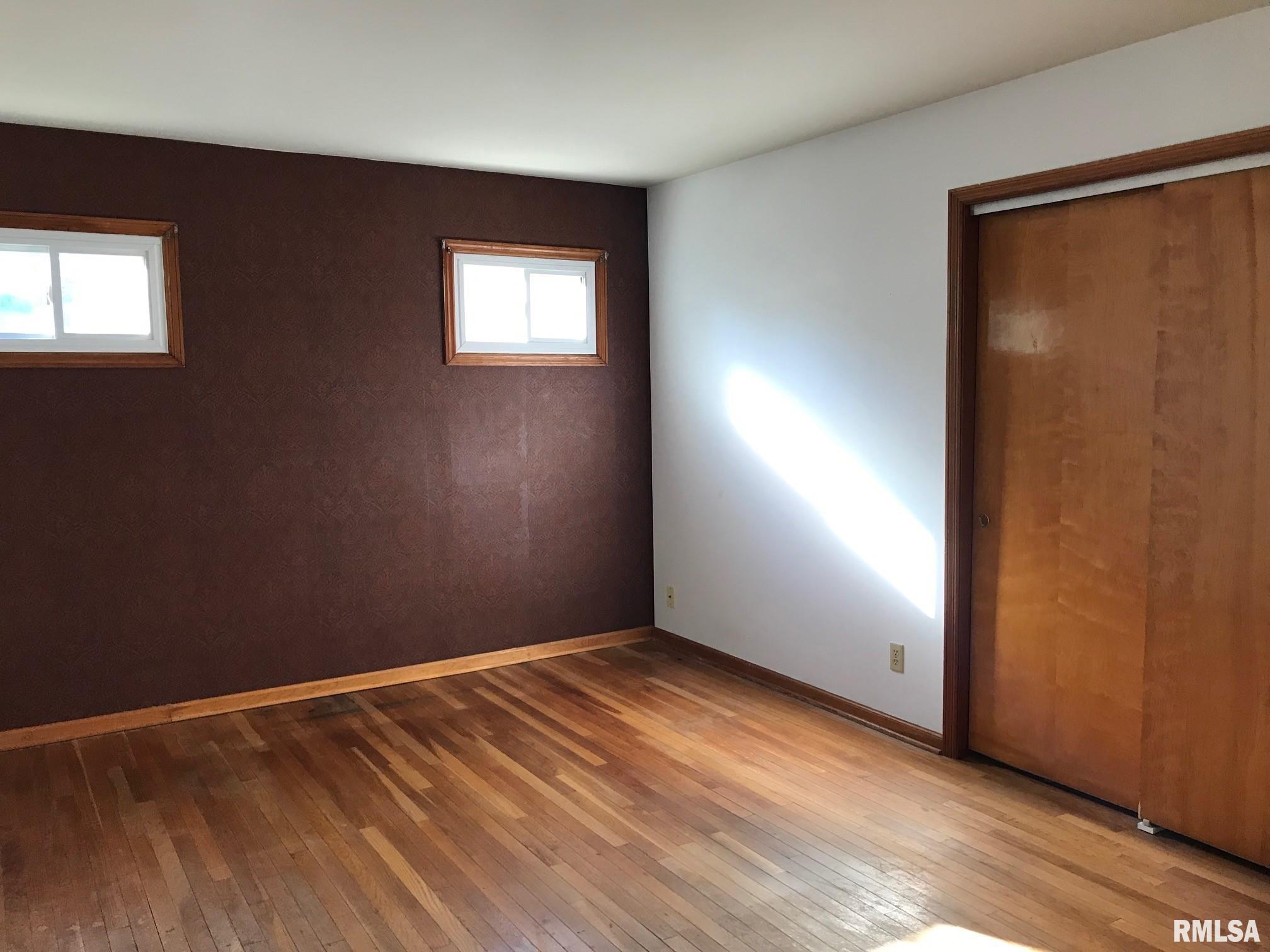 2012 East Hood Street Springfield, IL 62703 - Photo 13 of 30