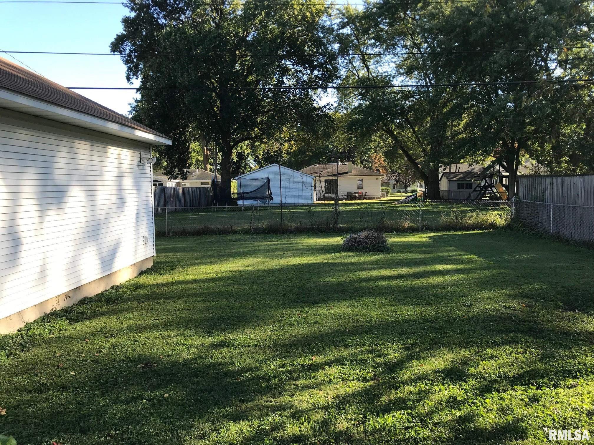 2012 East Hood Street Springfield, IL 62703 - Photo 28 of 30