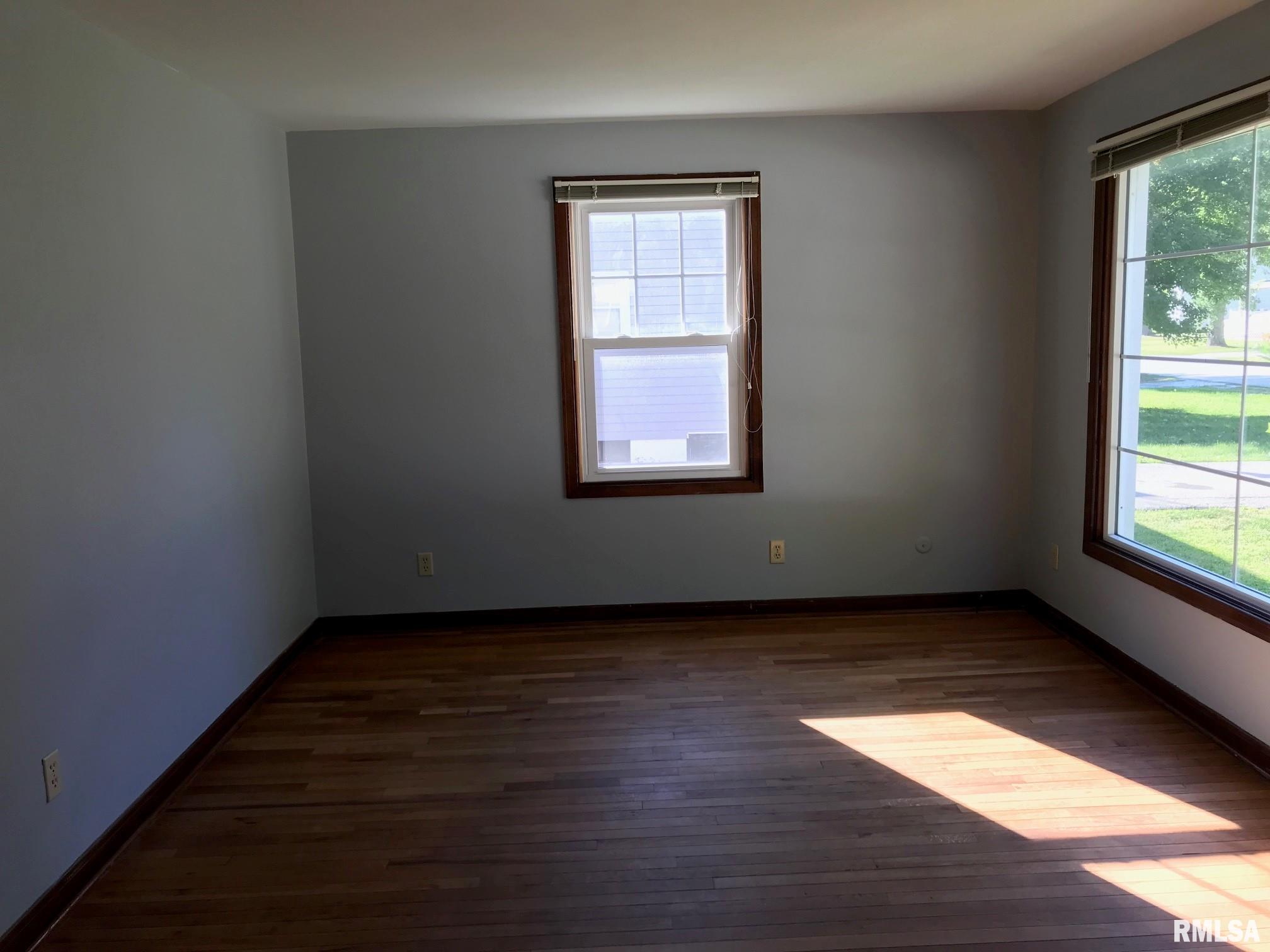 2012 East Hood Street Springfield, IL 62703 - Photo 6 of 30