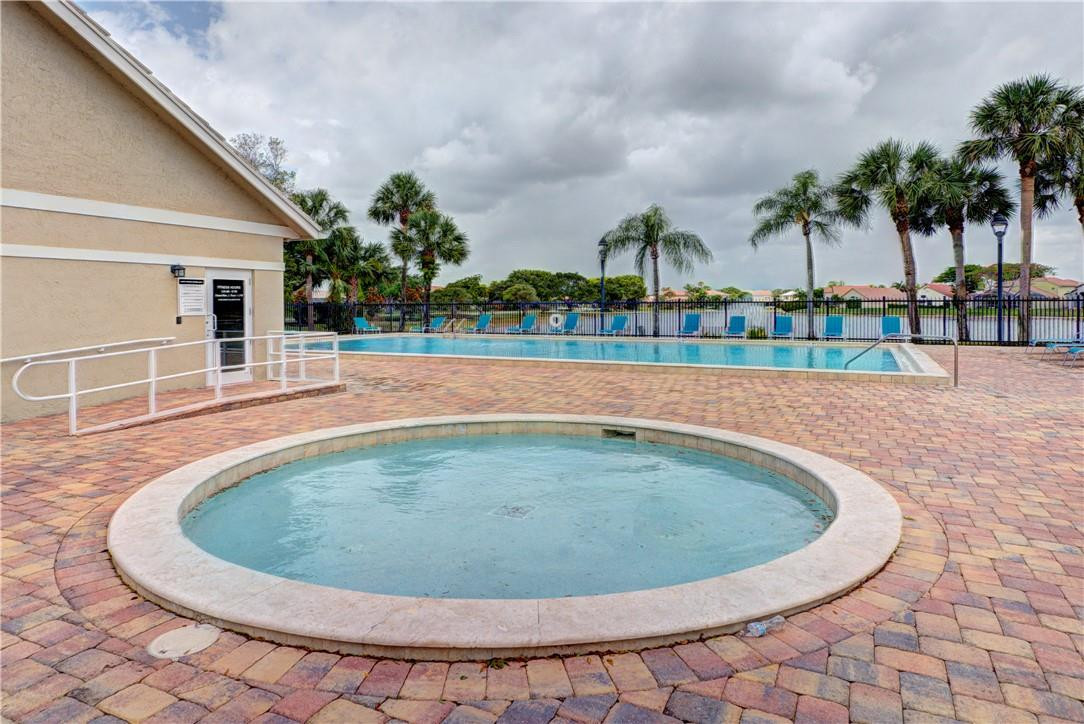 10898 Crescendo Circle Boca Raton, FL 33498 - Photo 30 of 38 Photo 30