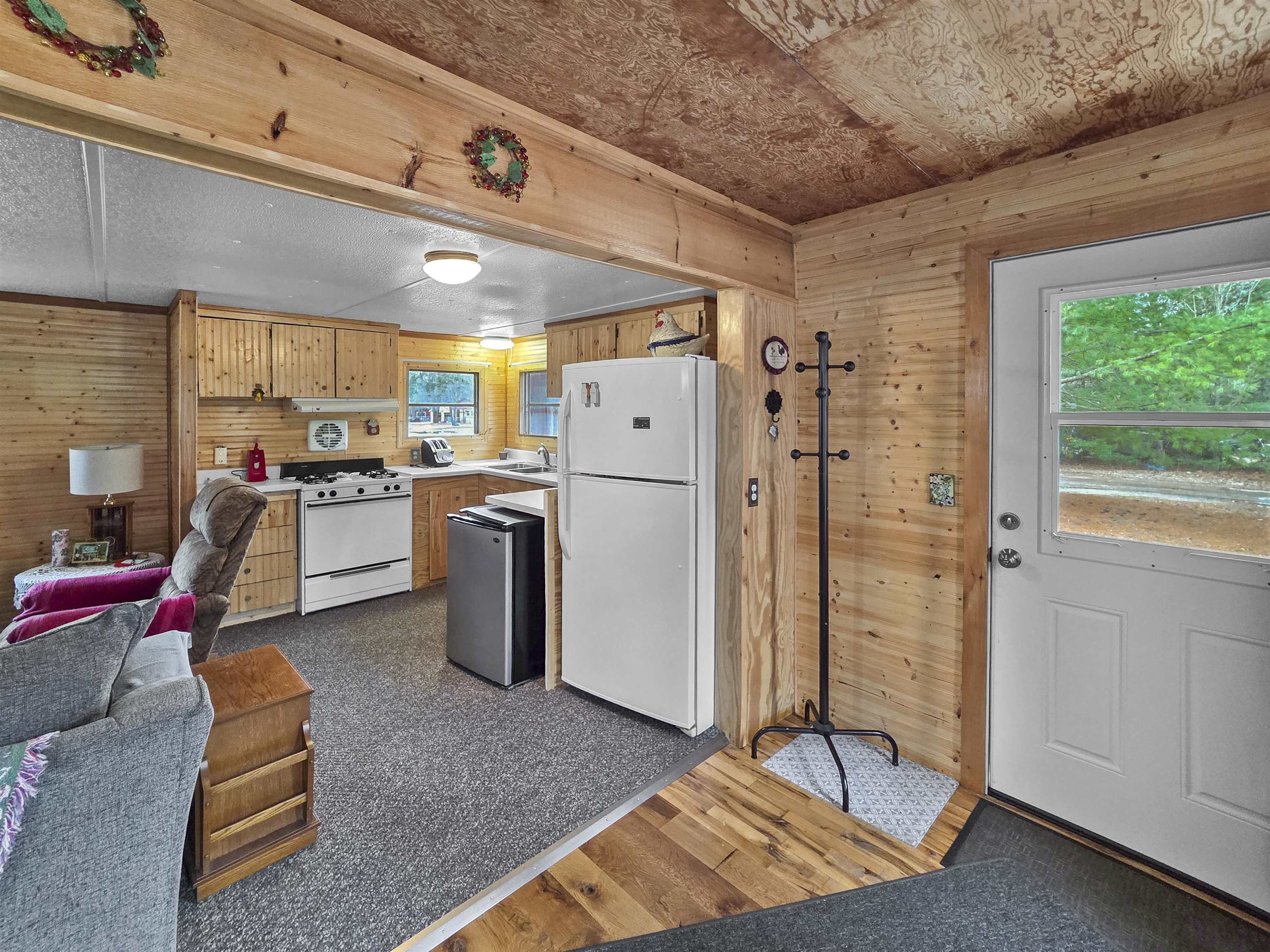 10733 Freeman Road Mesick, MI 49668 - Photo 6 of 28