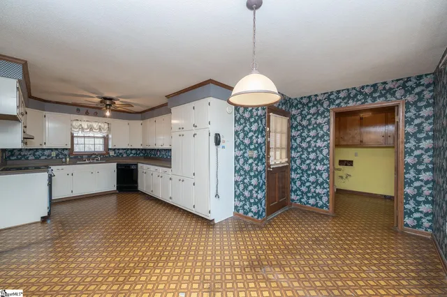 $225,000 | 221 Greenland Road, Anderson, SC 29626