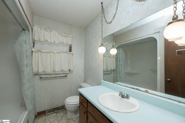 $225,000 | 221 Greenland Road, Anderson, SC 29626