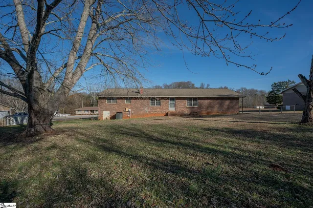 $225,000 | 221 Greenland Road, Anderson, SC 29626