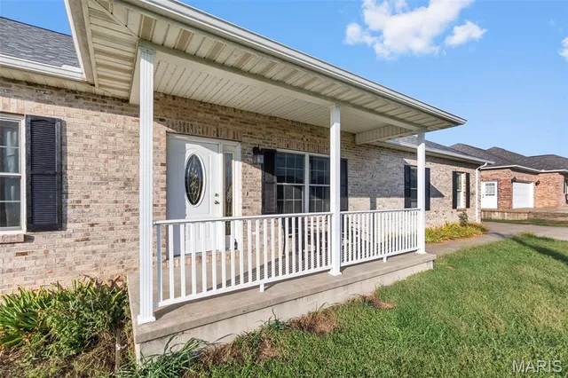 $327,500 | 2264 Oak Street, Jackson, MO 63755