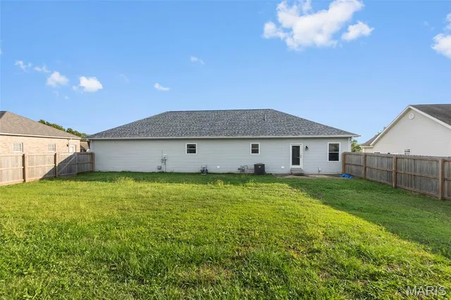 $327,500 | 2264 Oak Street, Jackson, MO 63755