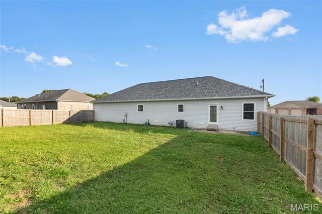 $327,500 | 2264 Oak Street, Jackson, MO 63755