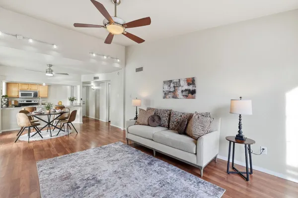 $1,700 | 3039 North 38th Street, Unit 1, Phoenix, AZ 85018