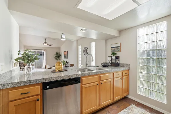 $1,700 | 3039 North 38th Street, Unit 1, Phoenix, AZ 85018