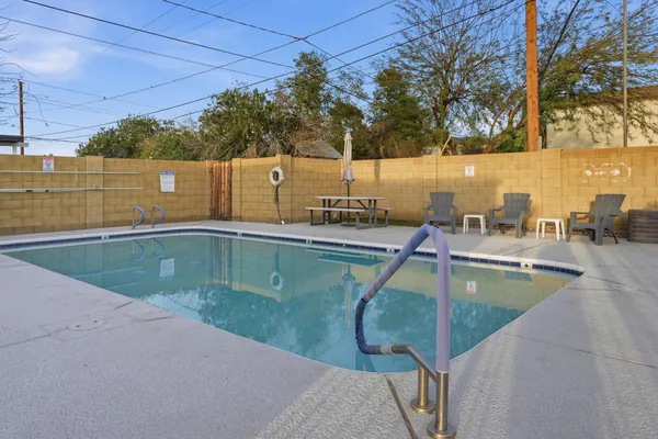 $1,700 | 3039 North 38th Street, Unit 1, Phoenix, AZ 85018
