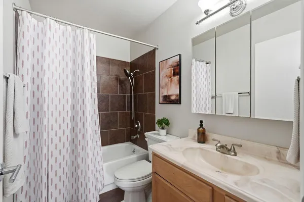 $1,700 | 3039 North 38th Street, Unit 1, Phoenix, AZ 85018